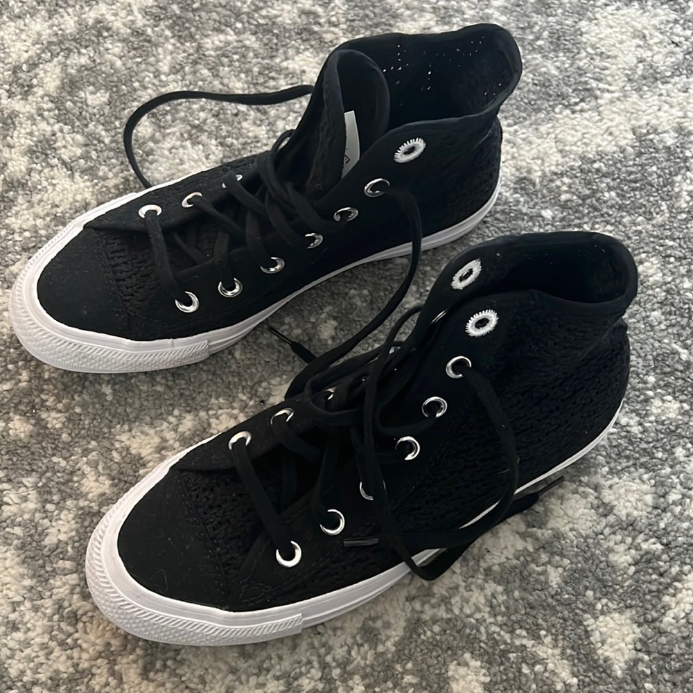 Converse high top black worn once